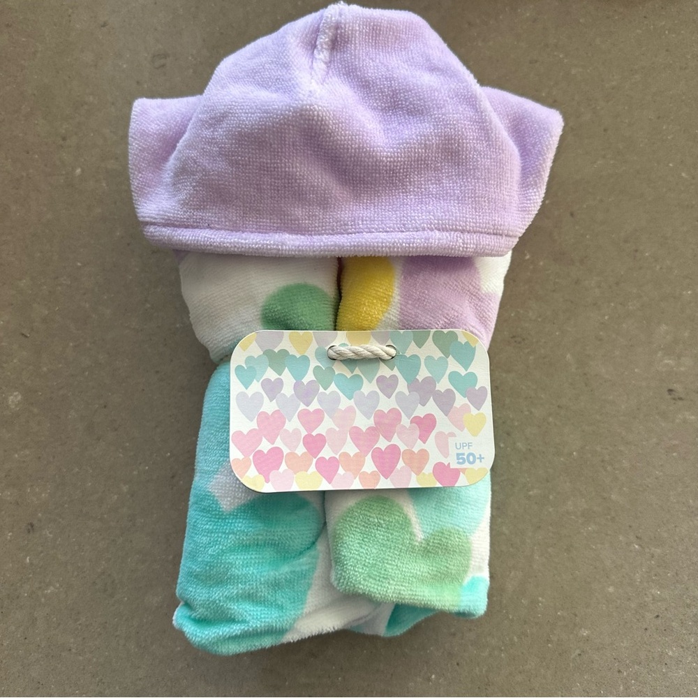 Pottery Barn Kids Heart Towel - Picture 4 of 5